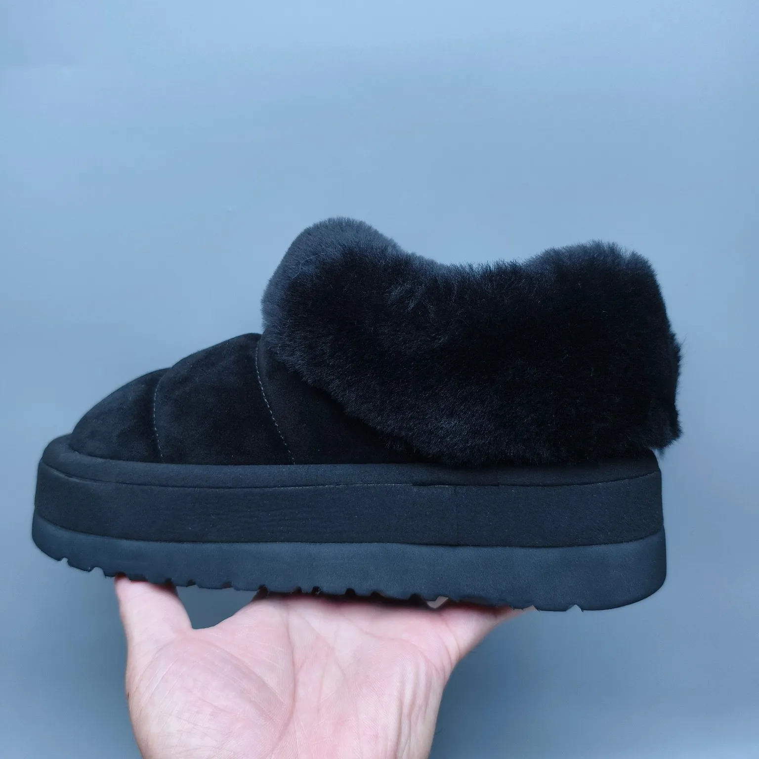 💰600 UGG sheepskin one-piece snow boots 6390 thick-soled slip-on casual shoes Color: Maroon Black Chocolate Size: 35-41